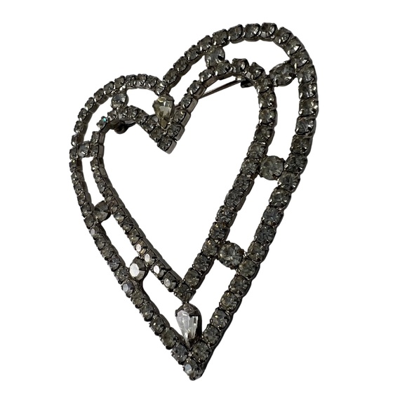 Vintage Oversized RARE Rhinestone Heart Brooch - Picture 4 of 11